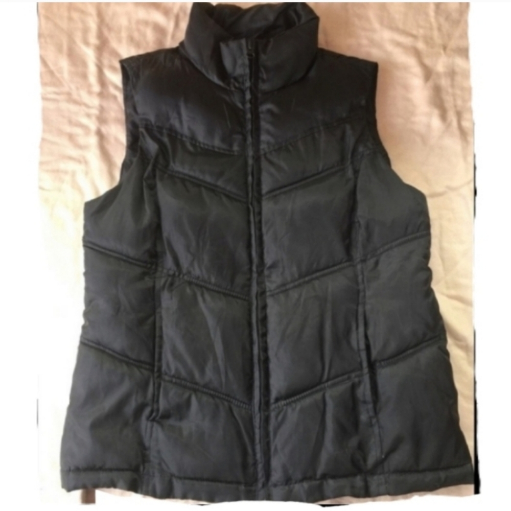 PUFFER Vest Channel Quilted EUC - Picture 7 of 8